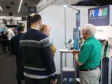 GreenMatic-indehaver Ole Sørensen (t.h.) var et af Profibus Danmark-medlemmerne på standen tilbage i 2024. I 2026 er Profibus Danamrk tilbage på AUTOMATIK-messen i Brøndby, 8. til 10. september.